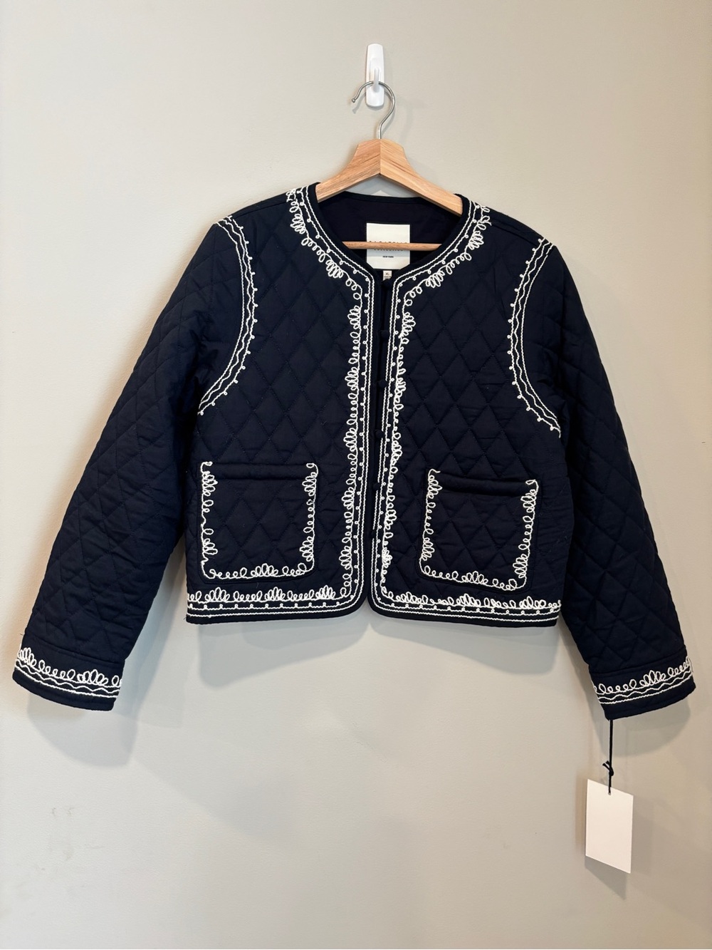 bagatelle Navy Quilted Jacket with White Embroidered Trim Sz XL Cotton Pockets